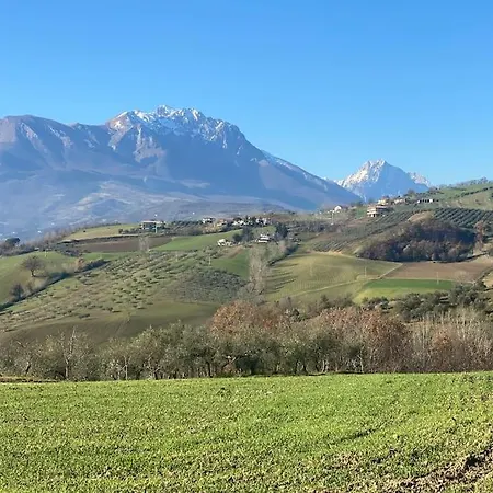 Charming Casa Bianca Centro Apartamento Penne